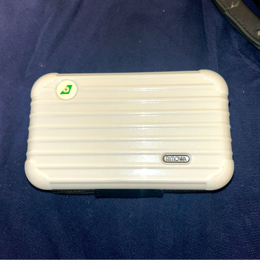 Rimowa First Class Amenity Toiletries Case Metallic White